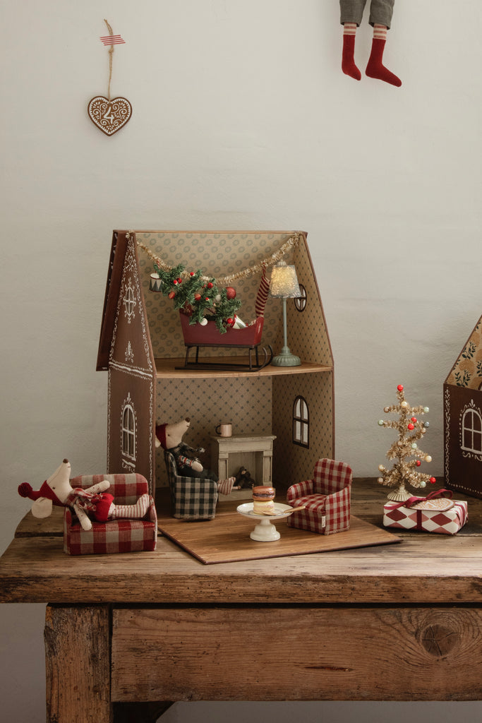 Decorate your Ginger Bread House