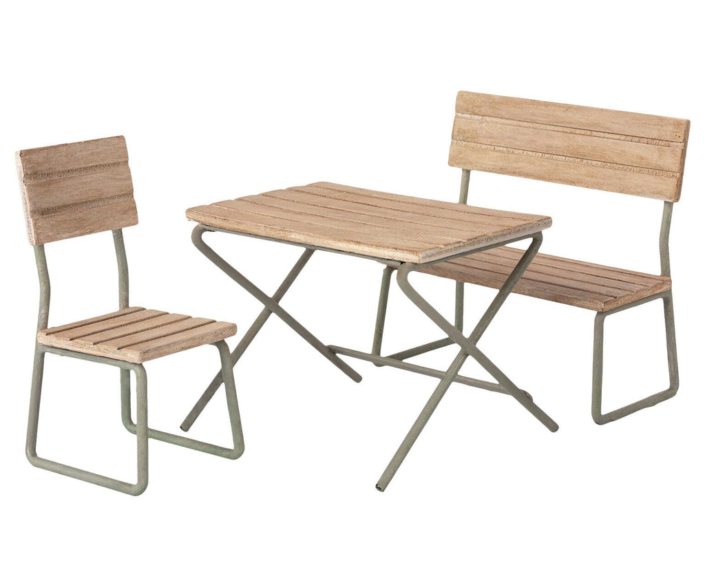 Maileg Garden Table and Chairs SS2021.