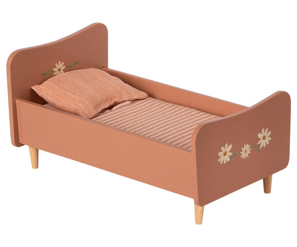 Maileg Mini Wooden Bed Rose SS2021 NEW ARRIVAL.