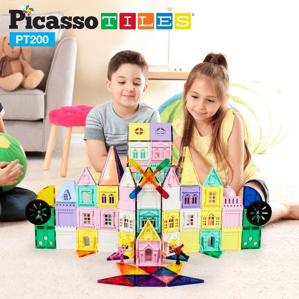 PicassoTiles 200 Piece Castle Click-In Set with 2 Figures, Car, and Windmill.