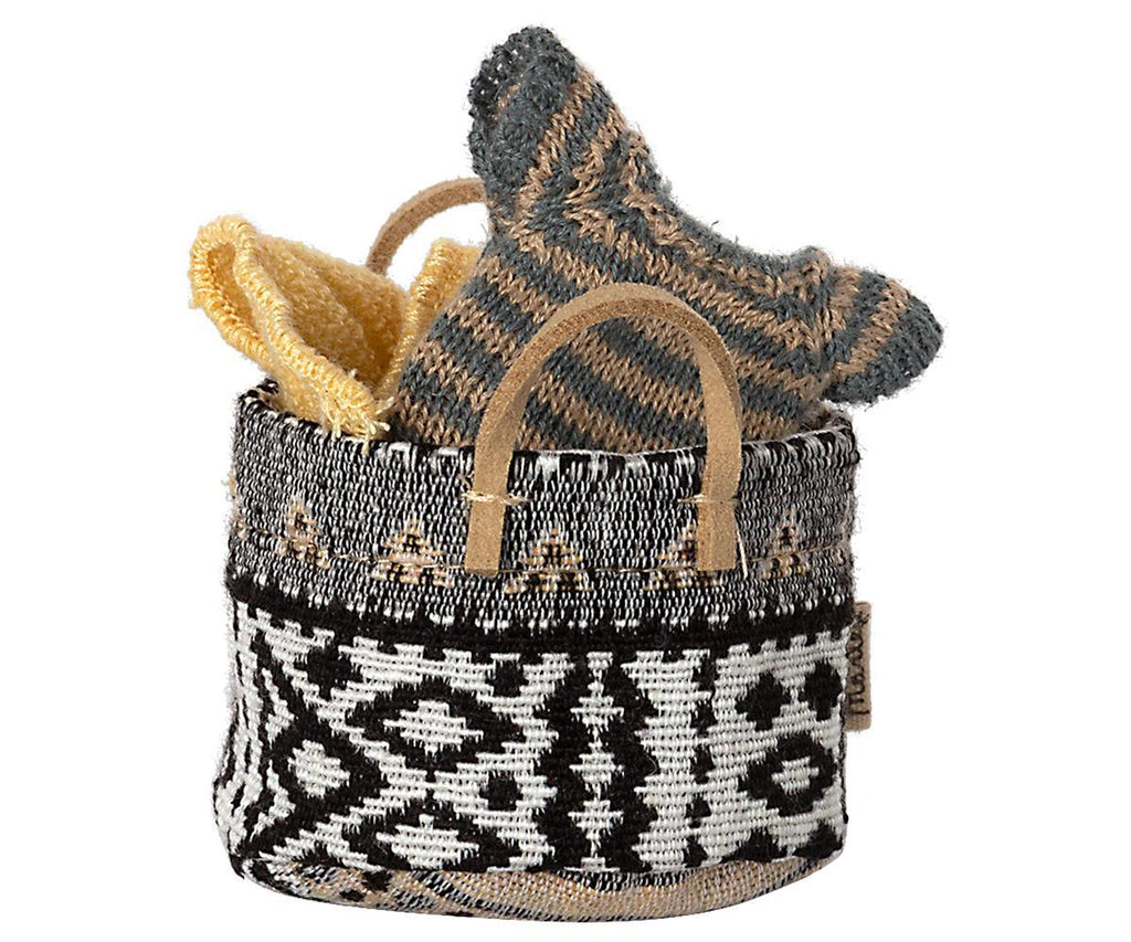 Maileg New Miniature Basket NEW ARRIVAL AW21.