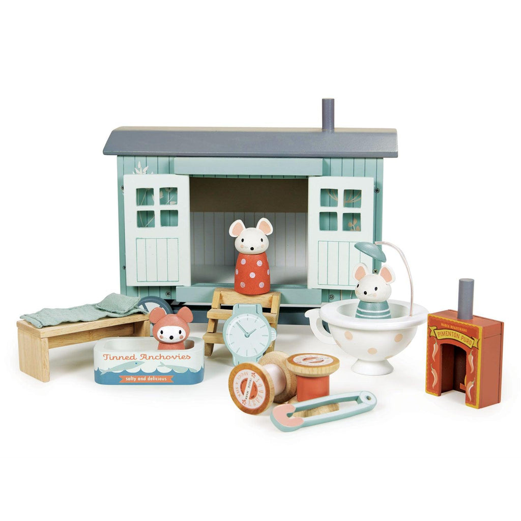 Wooden Sheperd’s Hut Expected May Pre-order.