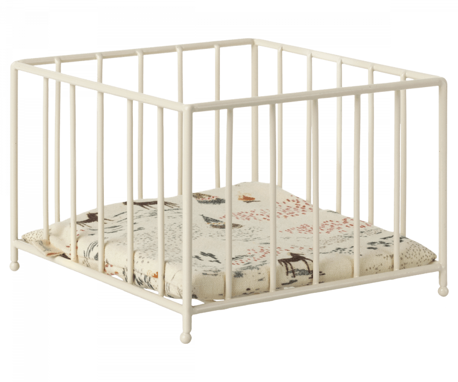 Maileg Micro Playpen Spring Summer 22 - Ruby & Grace 