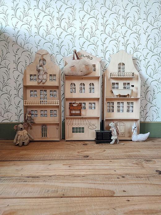 Set of 3 House Shelves Inc Shop NEW ARRIVAL SOLD OUT - Ruby & Grace 