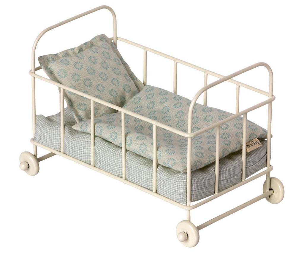 Maileg New Cot Blue NEW ARRIVAL AW21.